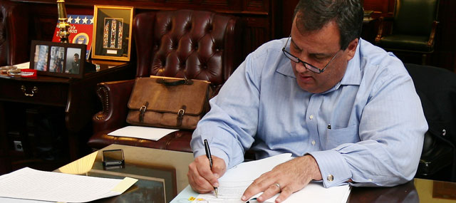 Christie Signs State Budget With Line Item Vetoes