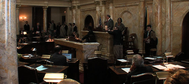 Lawmakers Approve Ballot Question on Judges’ Salaries