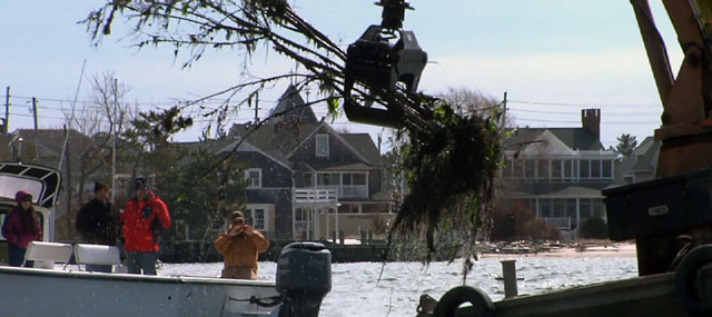 Contractors Work to Remove Sandy Debris from Barnegat Bay