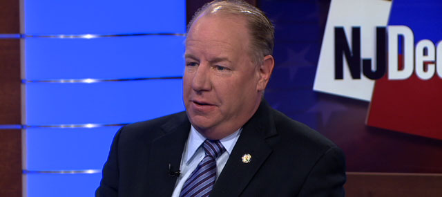 Elizabeth Mayor Says Christie is Beatable But Buono Isn’t Doing Enough to Garner Support