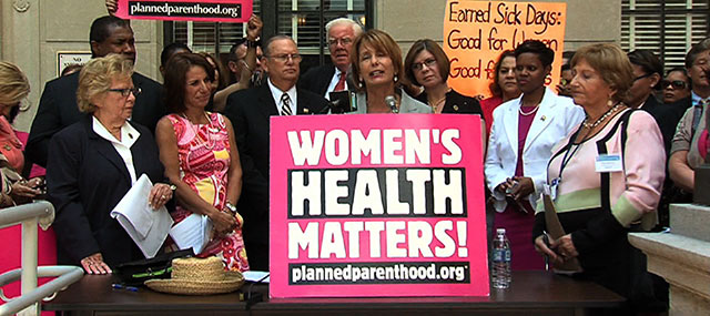 At a Women’s Rally, Buono Seeks Critical Support from Female Voters