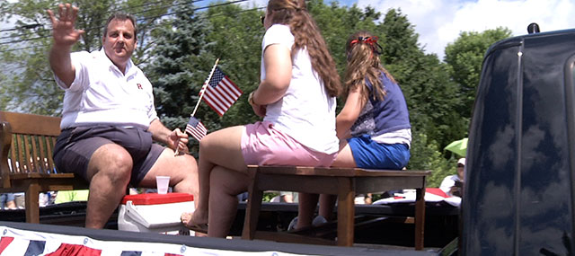 Gubernatorial Candidates Participate in Independence Day Parades