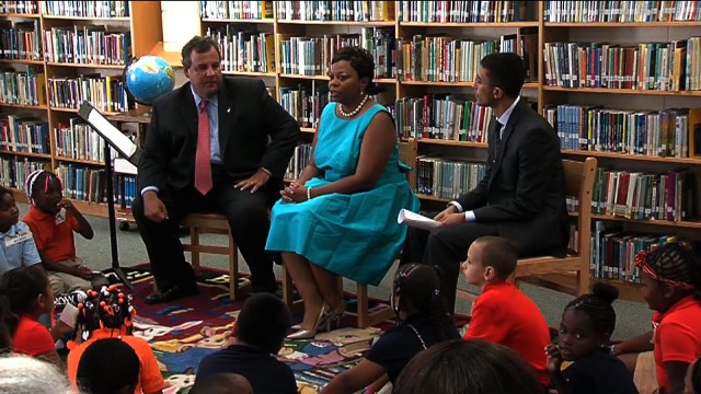 Christie Visits Camden Students with City Mayor, Superintendent