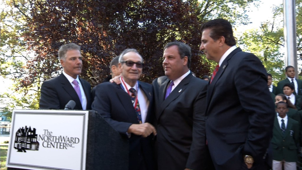 Christie Courts Minorities in Effort to Score Historic Margin of Victory