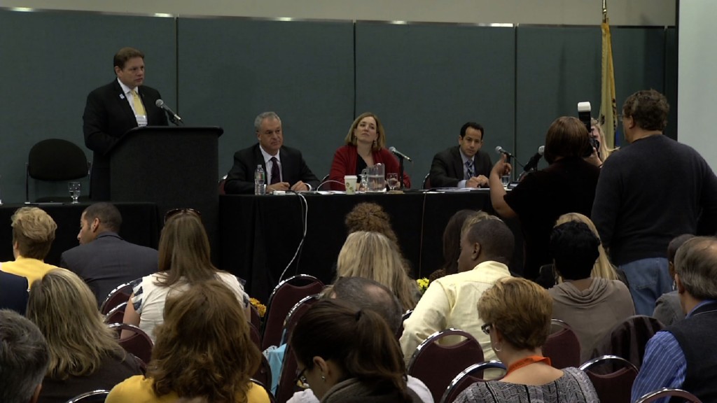 Cerf Session Highlights Final Day of NJEA Convention