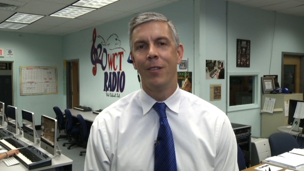 U.S. Ed Secretary Says NJ Is Showing Courage In Education