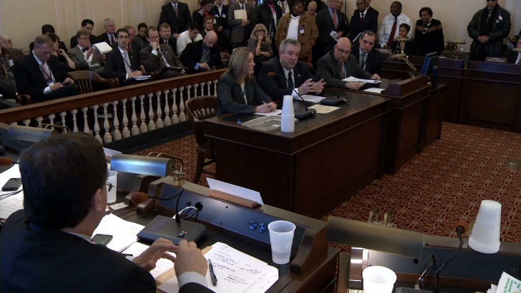 Lawmakers Consider ‘Ban the Box’ Legislation