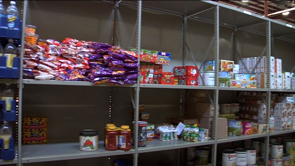 Food Pantries Low on Food for Holiday Season