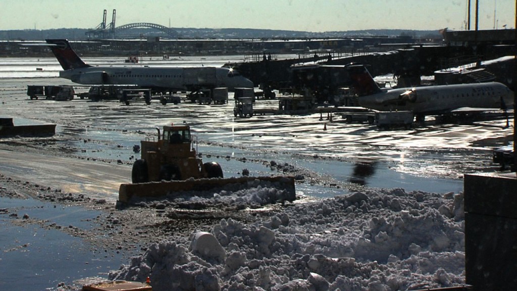 Newark Airport Gets Back on Track After Nor’easter