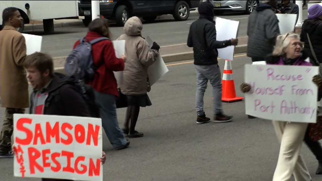 Demonstrators Call for Port Authority Chairman’s Resignation