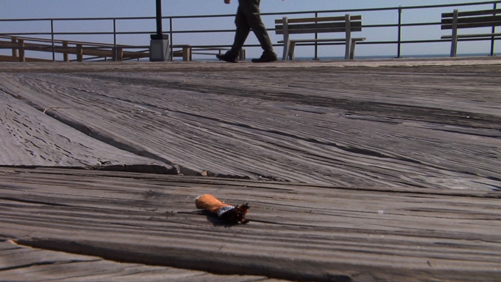Lawmakers Consider Smoking Ban for Beaches, Boardwalks