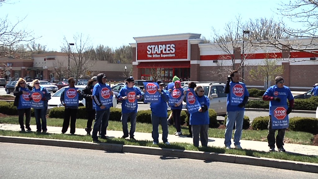 Postal Workers Picket Against Staples Pilot Program