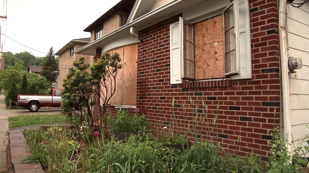 New Law Lets Municipalities Fine Mortgage Lenders Over Unkempt Foreclosures
