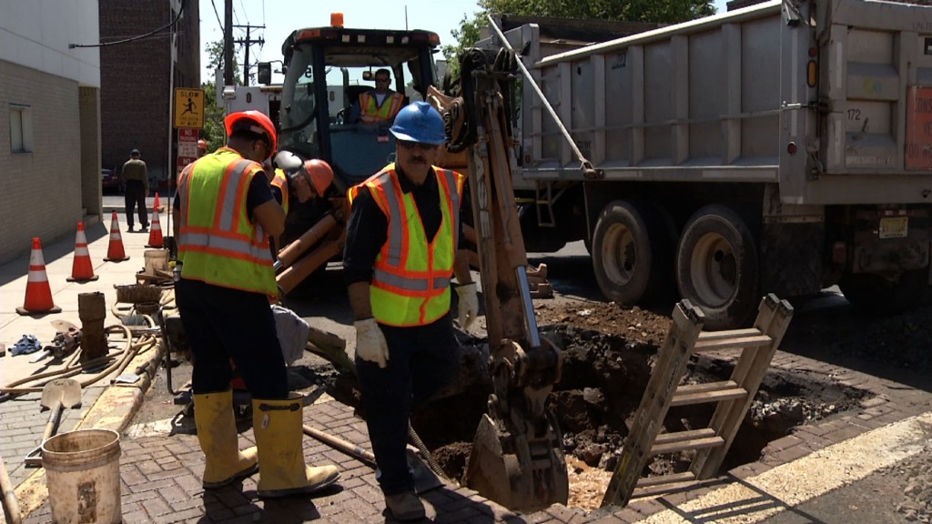 Fed Lawmakers Urge Support for Bill to Spur Infrastructure Investment