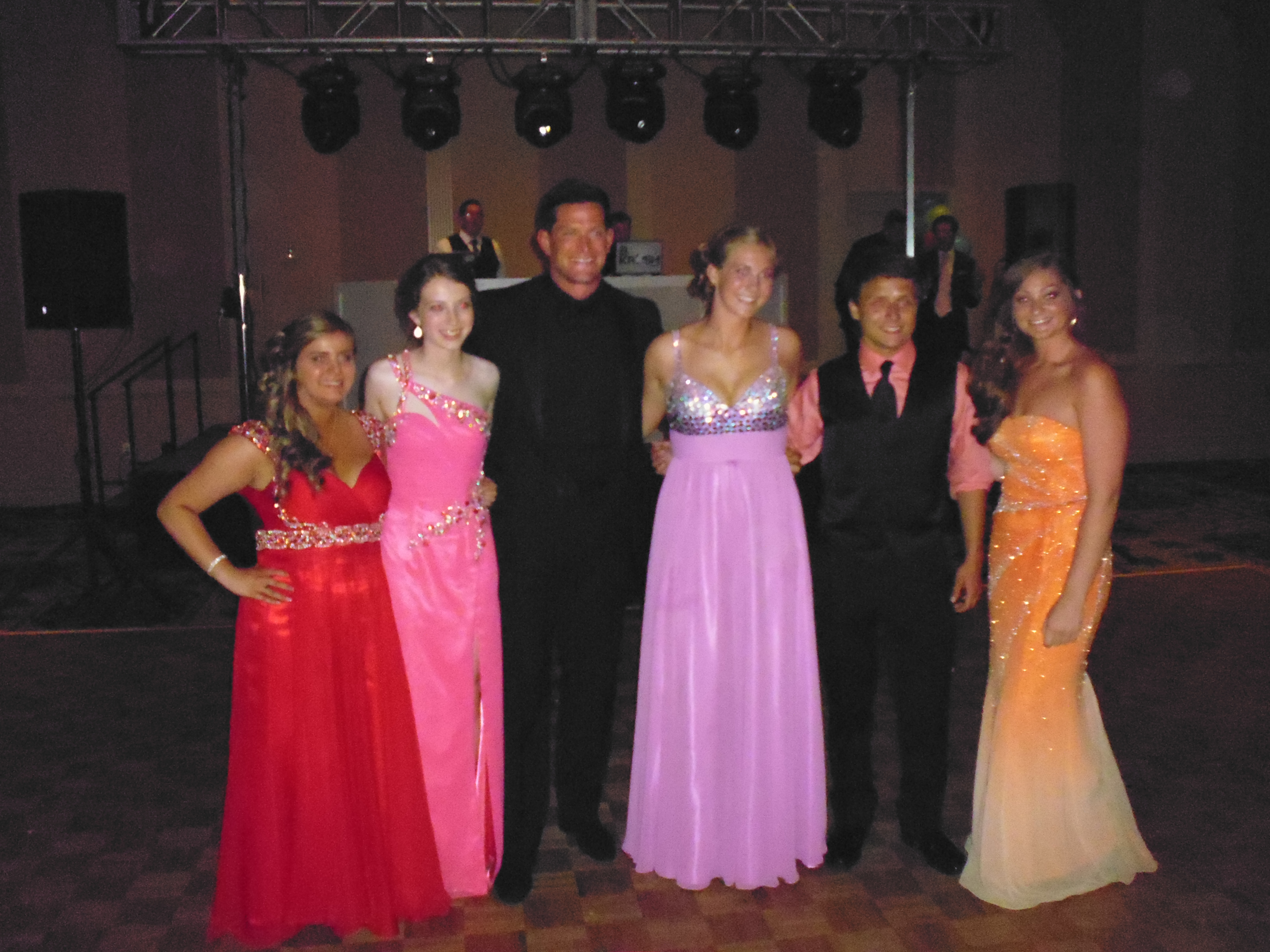 NY Giants’ Steve Weatherford Creates Project Prom