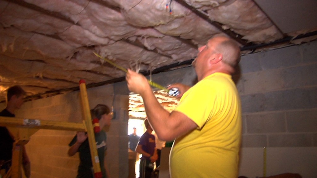 Charities Help Fill Gaps for Sandy Victims