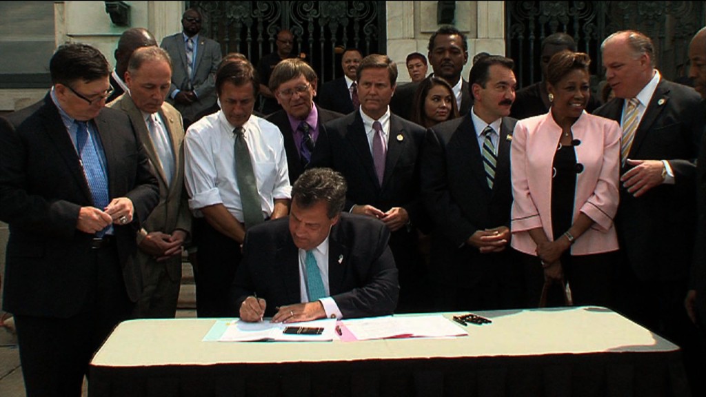 Christie Signs Bail Reform Bill