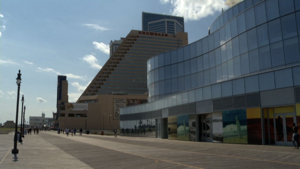AC Prepares for Showboat, Revel Closings