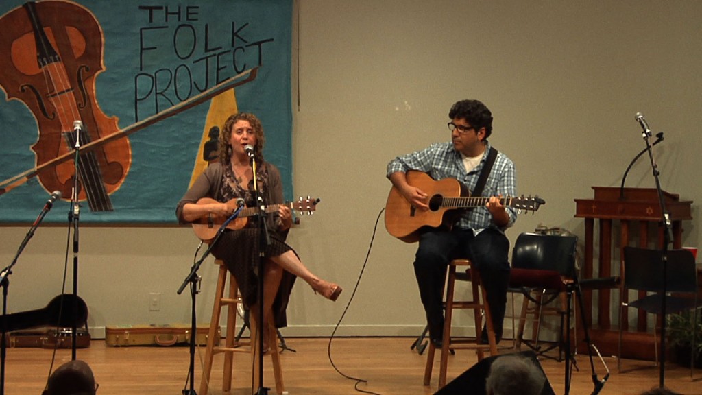Folk Project Festival Draws Ukulele Fans