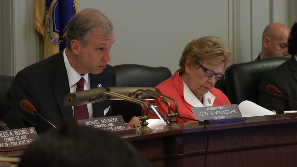 Christie, Wisniewski Spar Over GWB Investigative Committee