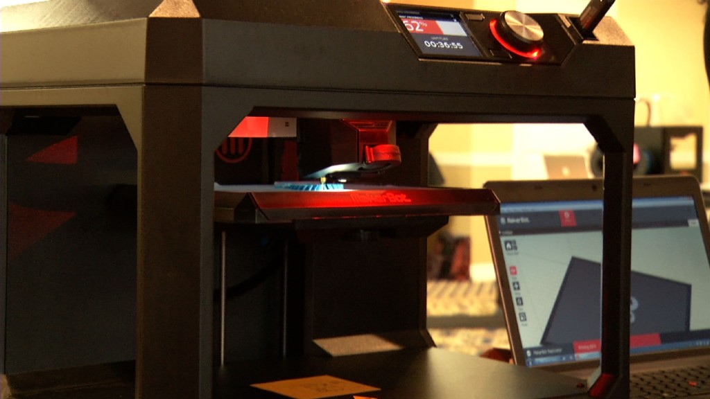 Teachers Learn to Use 3D Printers