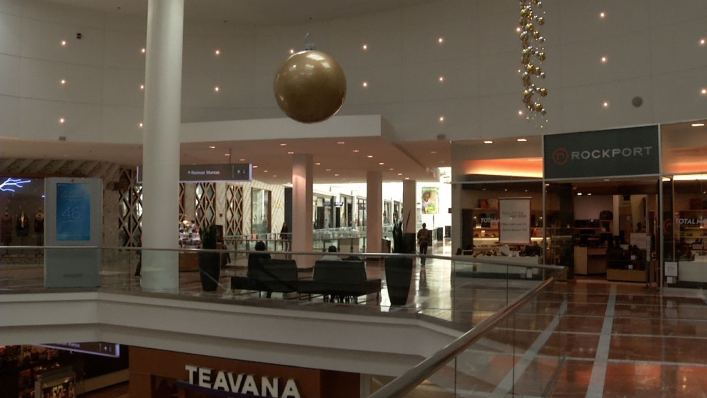 Retailers Announces Thanksgiving Plans, While Receiving Mixed Reaction