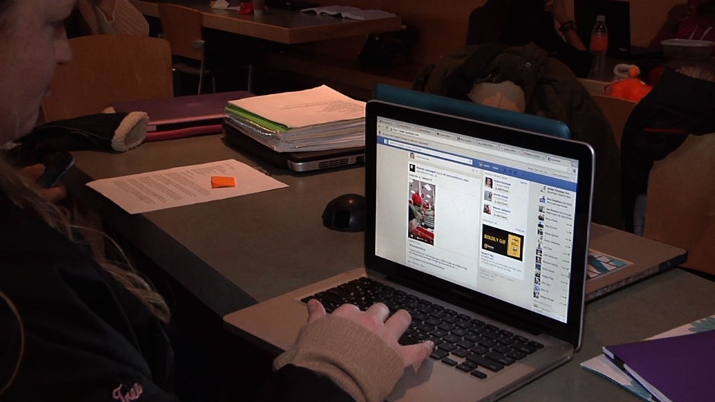 Colleges Teach Social Media