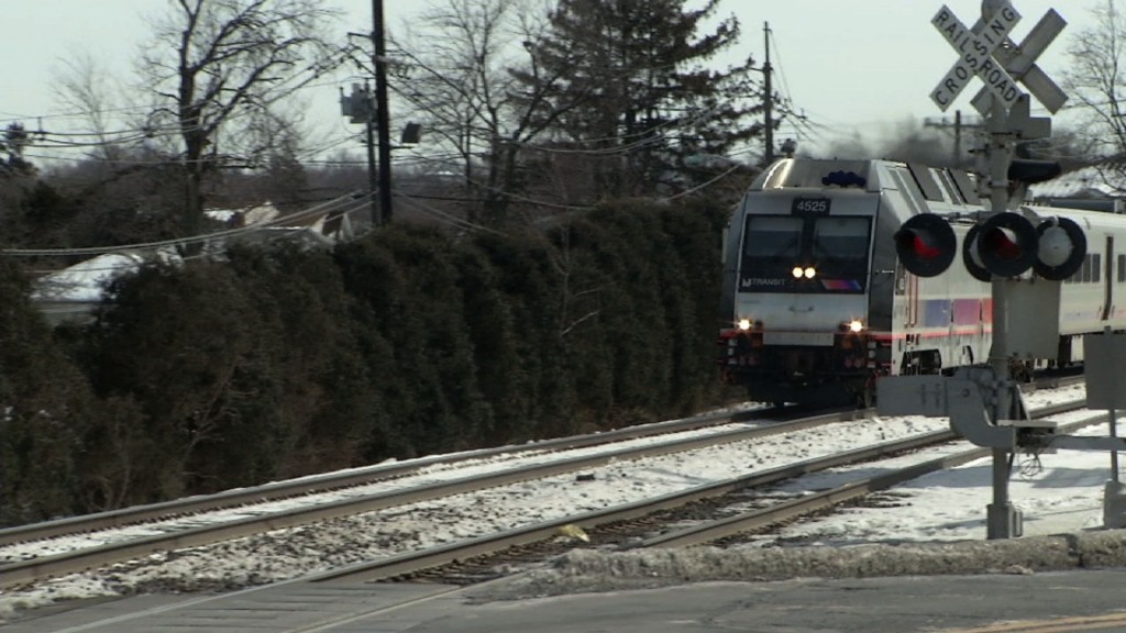 Rep. Pascrell Wants Safer Railroad Crossing in Elmwood Park
