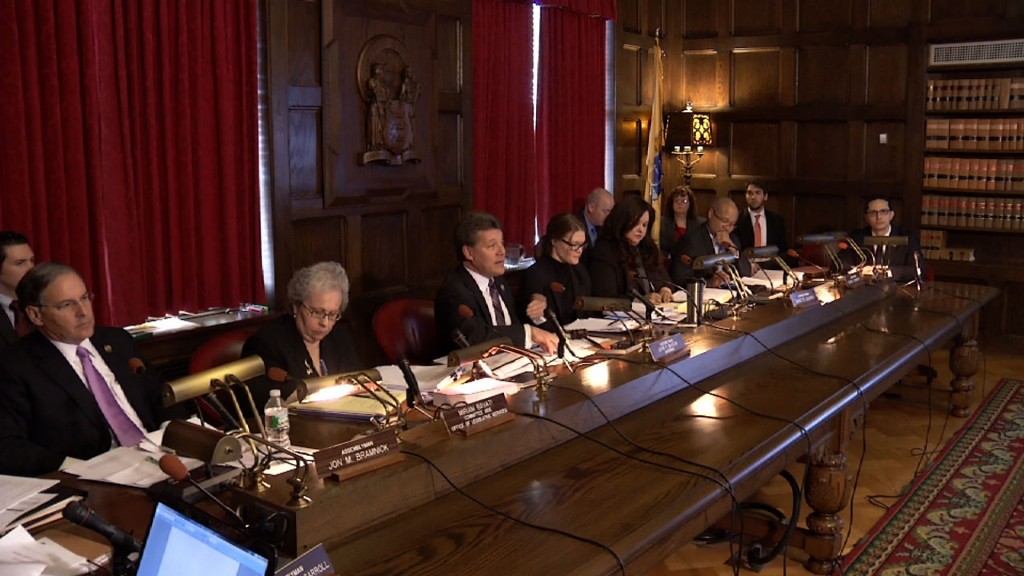 Judiciary Committee Hears Criticism of Exxon Settlement