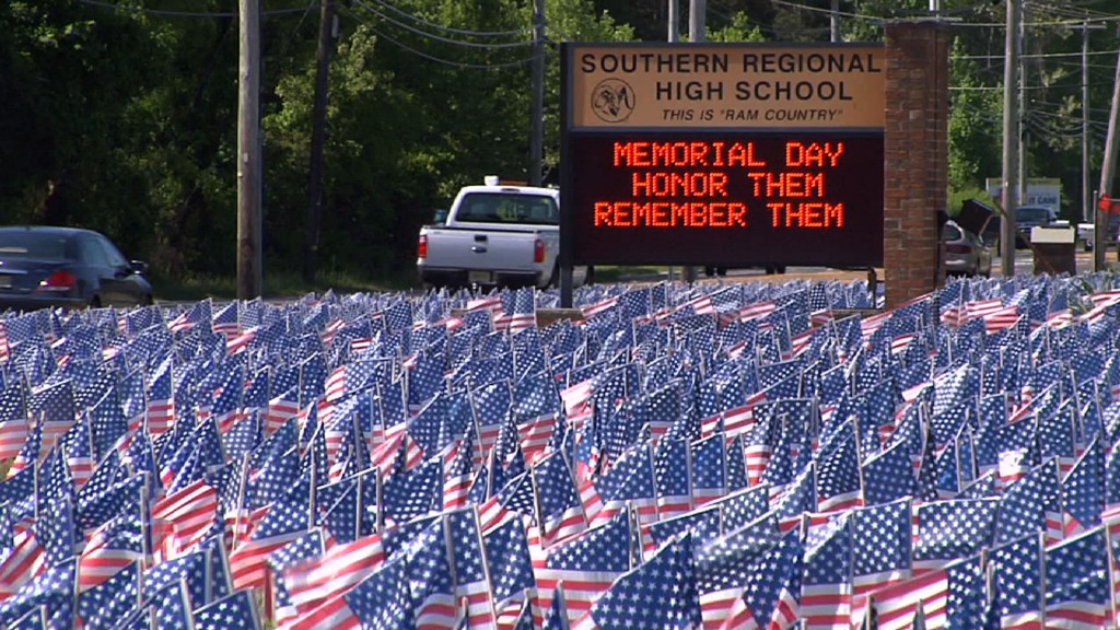 Students Recognize Fallen Service Members with Field of Flags