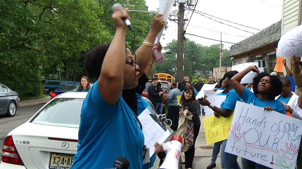 Parents Rally in Favor of Charter Schools