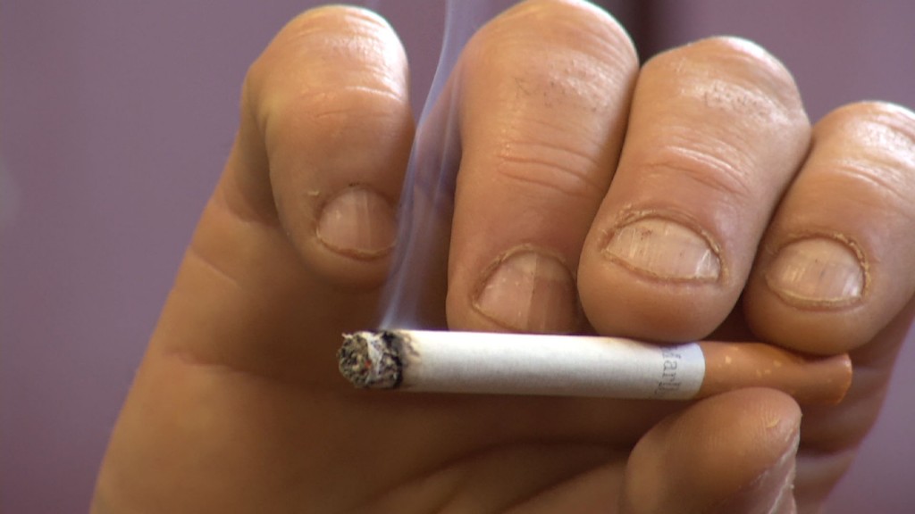 Proposed Bill Aims To Make Smoking With Minors in Cars Punishable