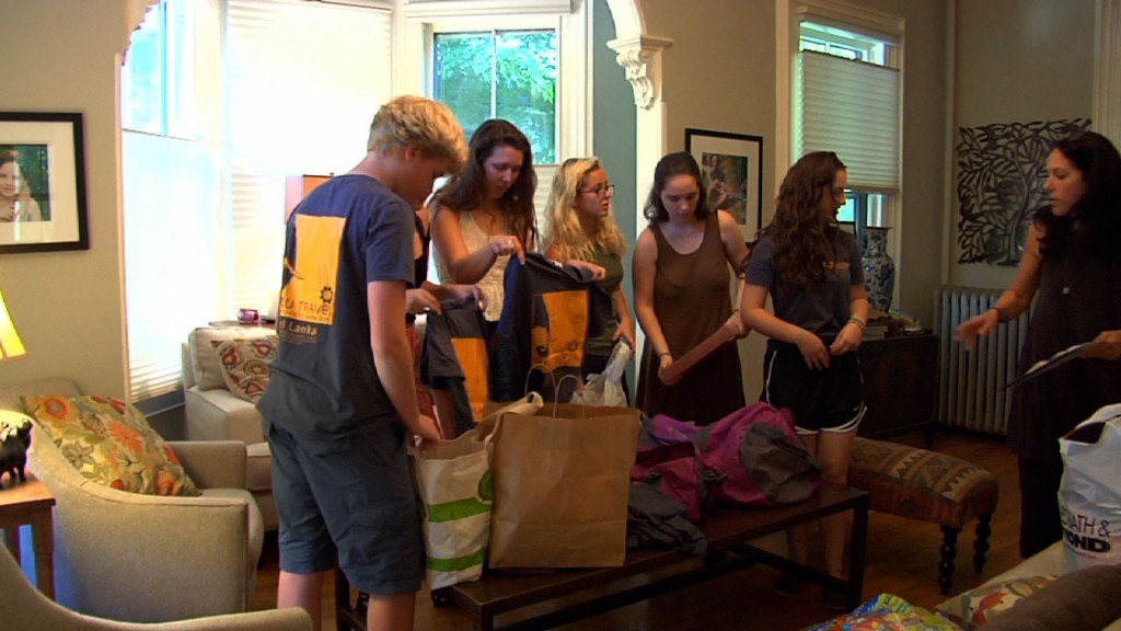 NJ Students Travel to Sri Lanka to Teach ESL and Help Wild Elephants