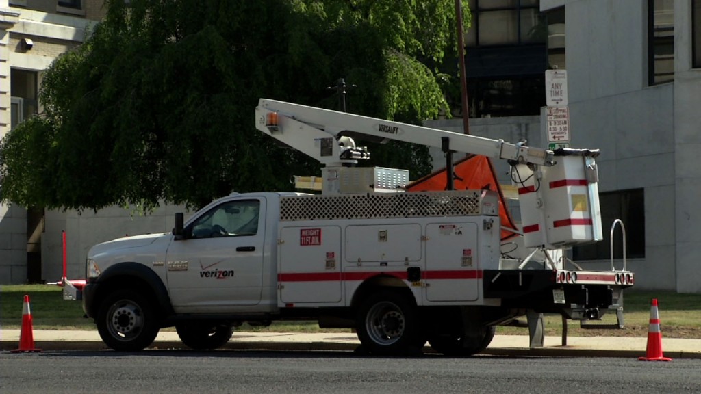 Verizon Threatens to End Service If Customers Don’t Switch to Fiber-Optic Network
