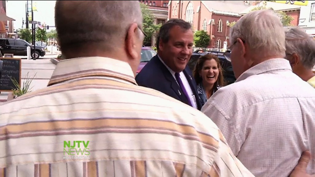 Christie Meets with NH Business People on Campaign Trail