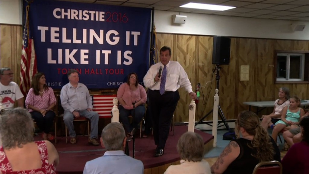 Christie Impresses at Most Recent Town Hall in New Hampshire