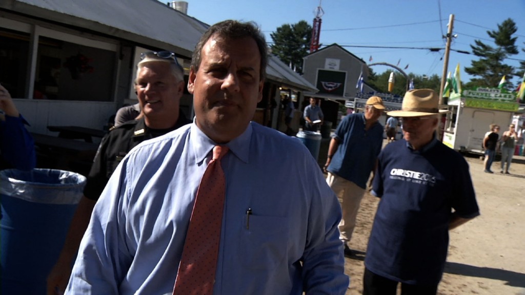 Christie Defends FedEx Comment While Campaigning in New Hampshire