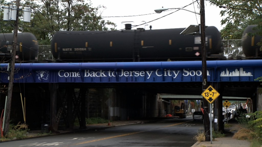 Port Authority Says Cross Harbor Freight Plan Will Ease Traffic, Help Environment