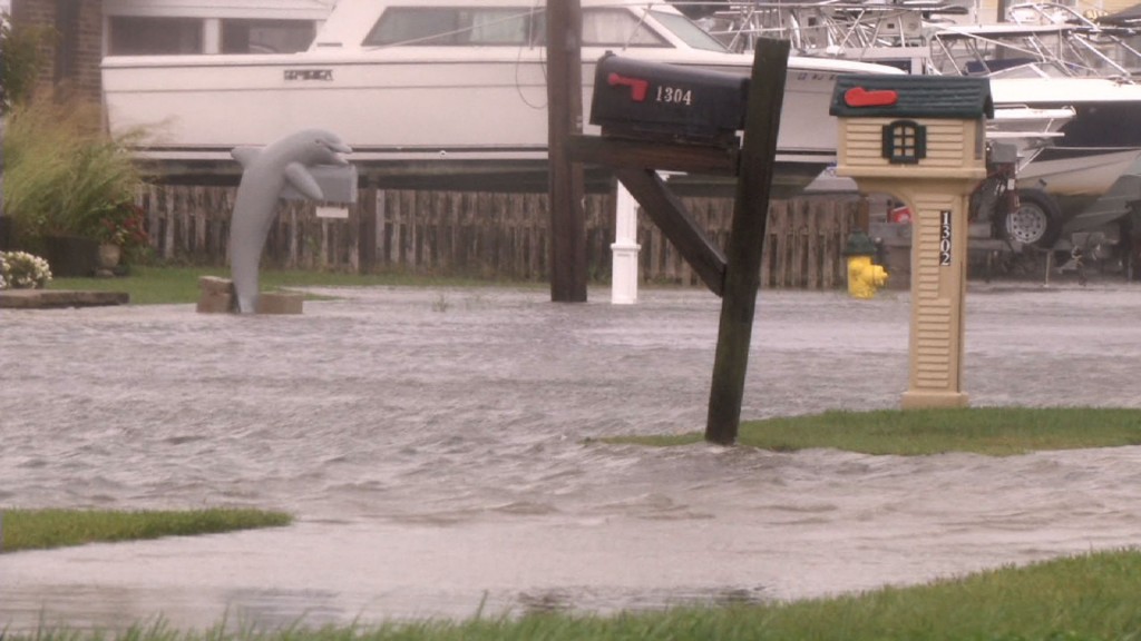 Strong Wind Gusts and Rain Bring Flooding Concerns
