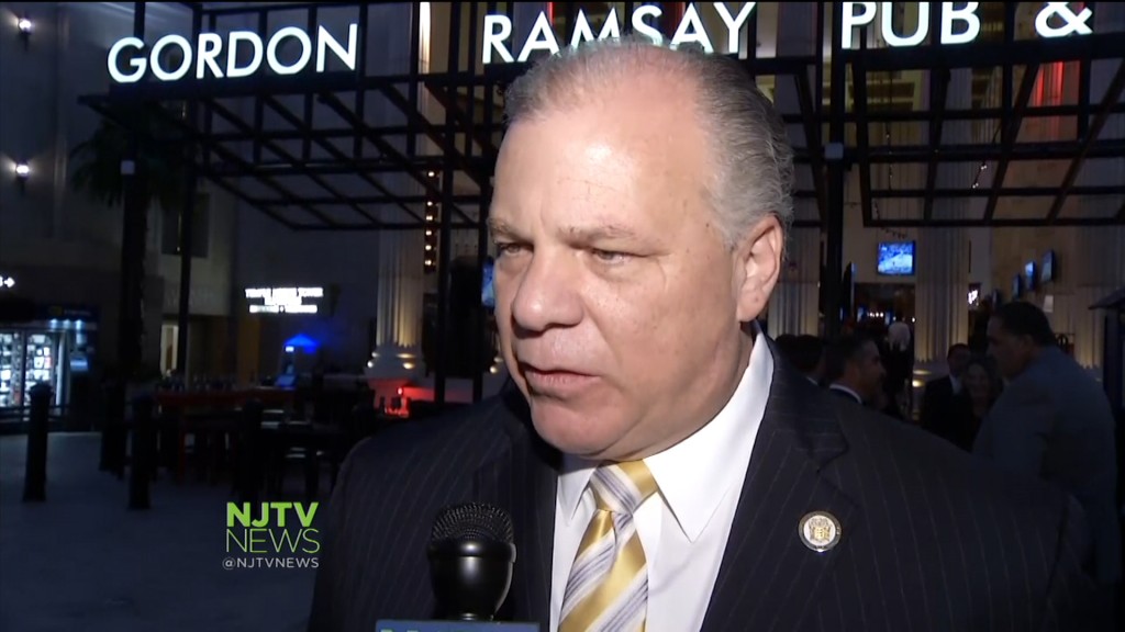 Sweeney Talks Importance of League at Centennial Convention