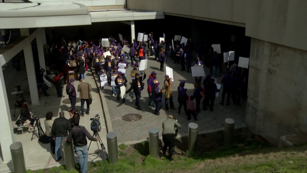 Cabin Cleaners Strike at Newark Airport