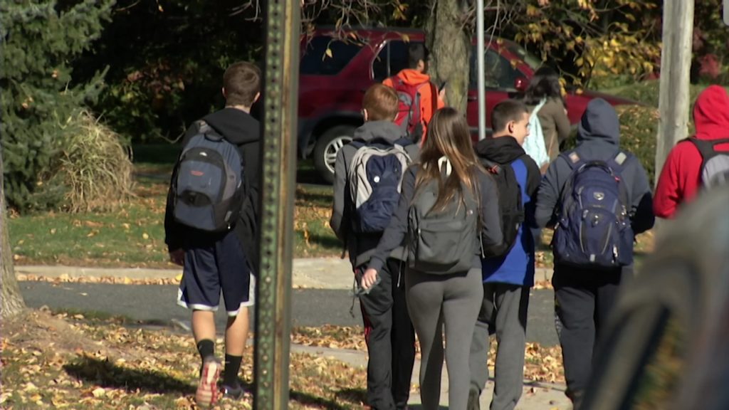 Parents Ask NJ Officials to Start School Later