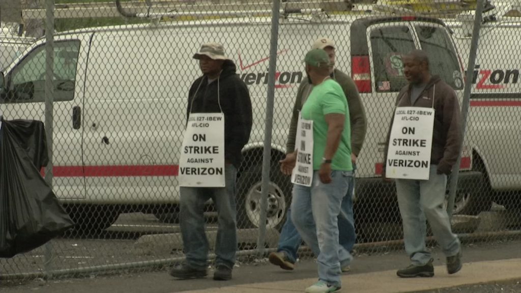 Does a Decline in Landline Use Affect Striking Verizon Workers?