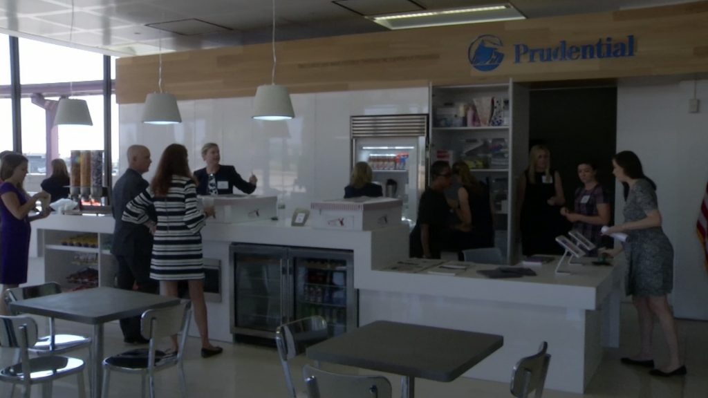 USO Center Opens at Newark Airport