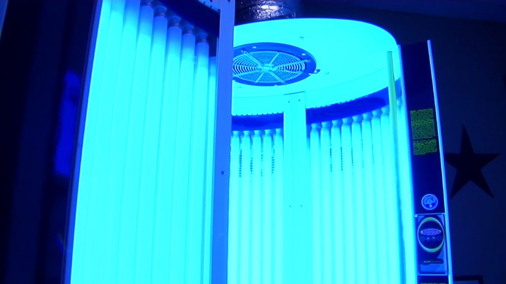 Research: Law to Prevent Kids from Tanning Ineffective