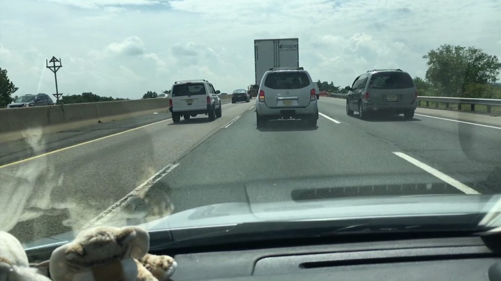 Punishable Distracted Driving Habits Broadened in New Bill