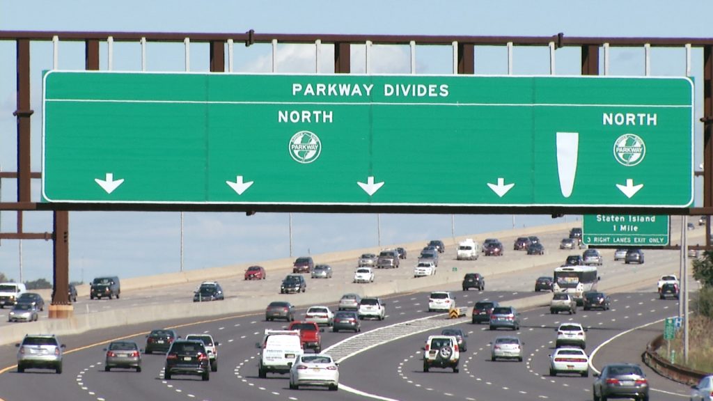 Assembly Committee Considers Bill to Prohibit Distracted Driving