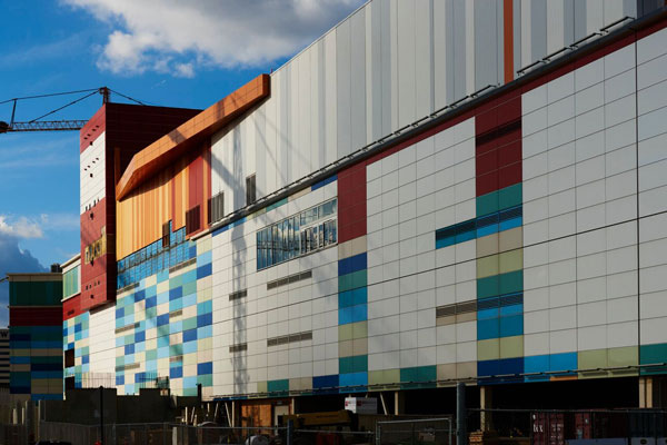 Bricks or Clicks? The American Dream Megamall Versus Online Shopping
