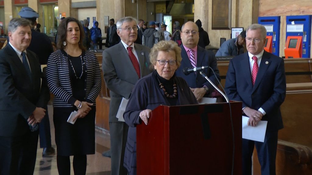 Trump Cut in Gateway Tunnel Funding Irks Lawmakers