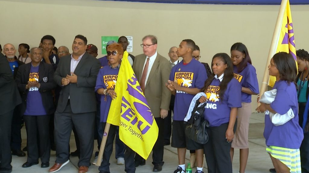 Calls for Higher Wages for Airport Workers